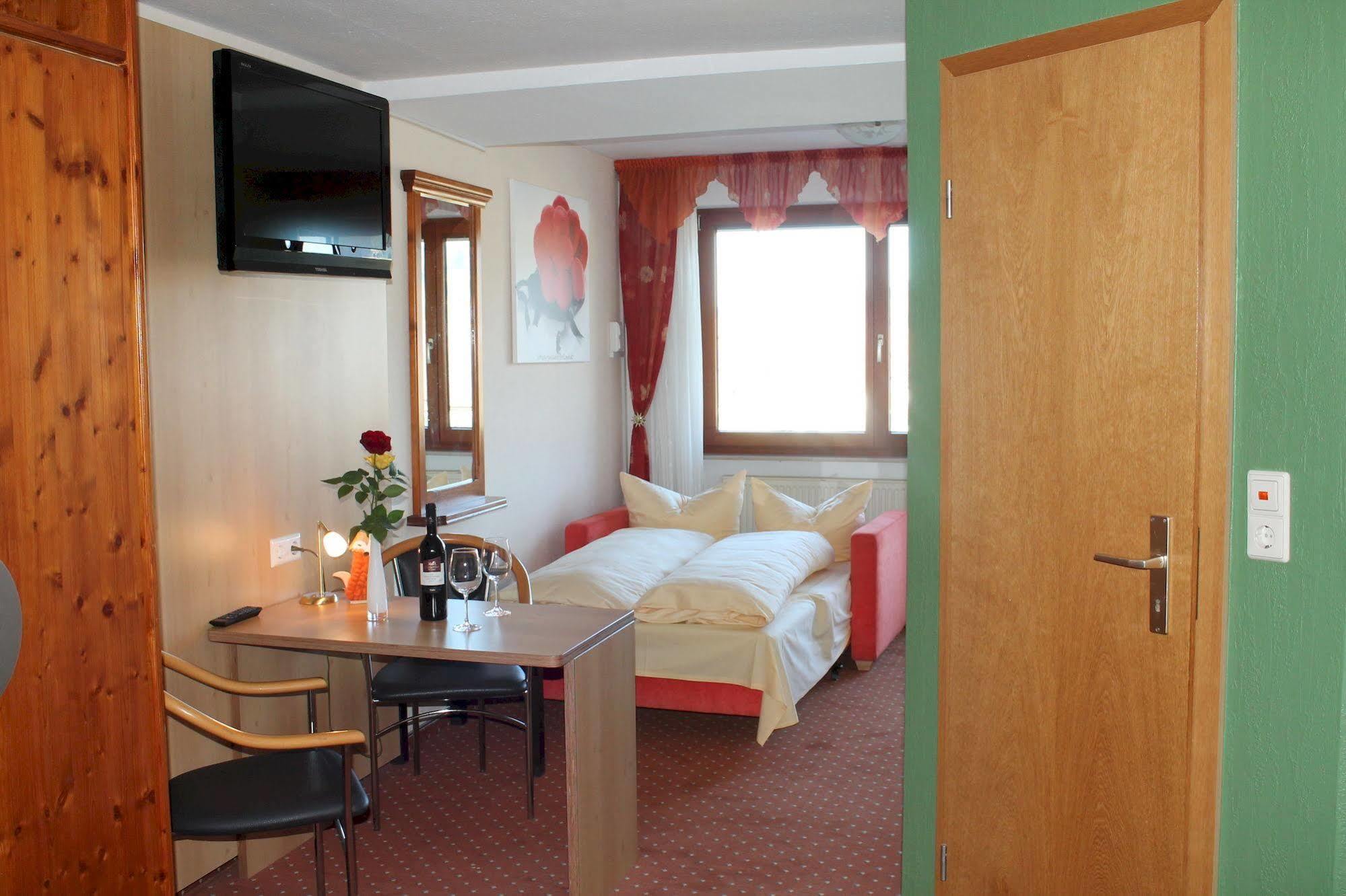 Deva Hotel Renchtalblick Oberkirch  Buitenkant foto