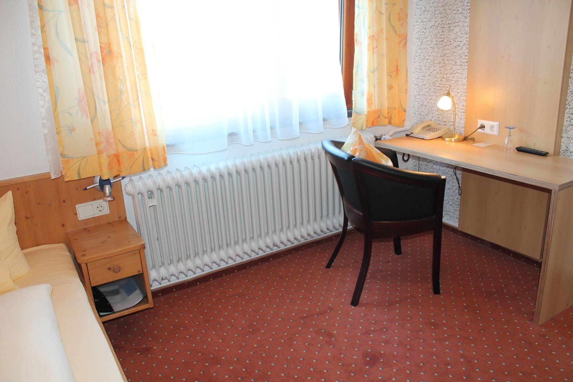 Deva Hotel Renchtalblick Oberkirch  Buitenkant foto