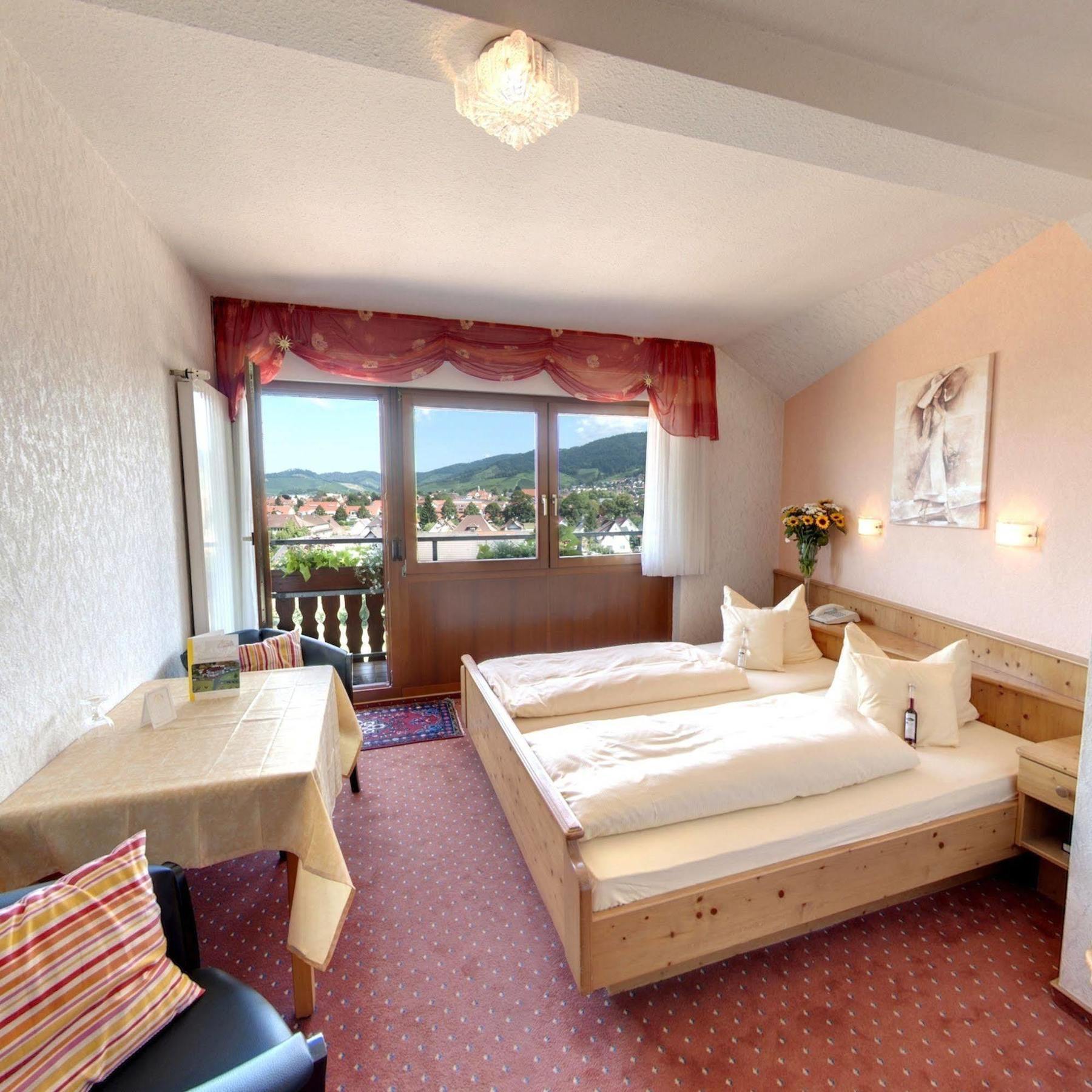 Deva Hotel Renchtalblick Oberkirch  Buitenkant foto