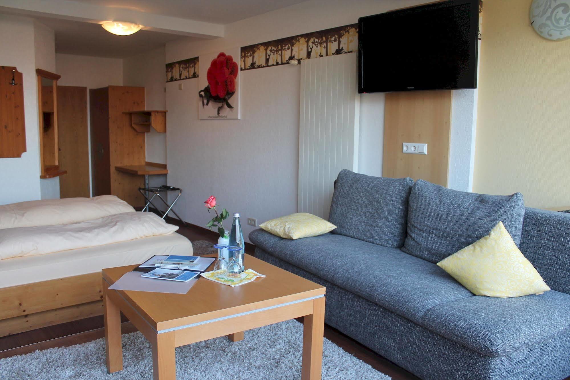 Deva Hotel Renchtalblick Oberkirch  Buitenkant foto